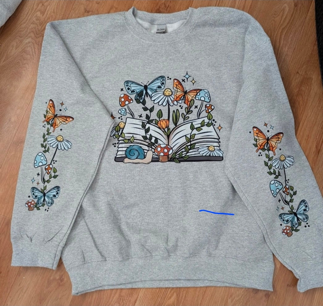 Book Cottagecore Design Sweatshirt